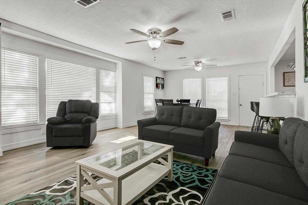 6301 32nd St Groves, TX 77619 - Thumbnail 5