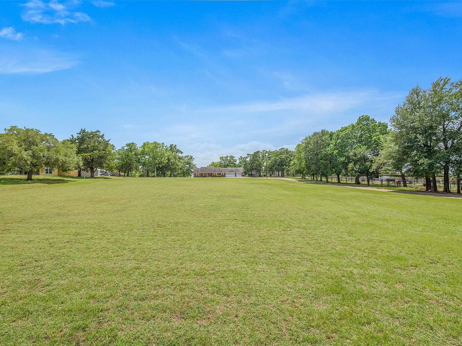 1110 County Road 439 Dime Box, TX 77853 - Thumbnail 5