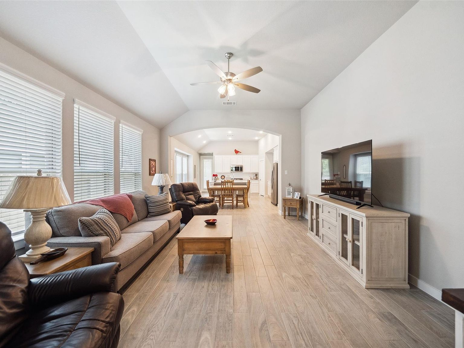 195 Lukewood Cir Willis, TX 77318 - Thumbnail 5