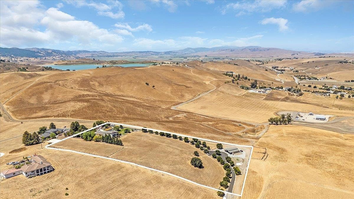 275 Nicholson Dr Hollister, CA 95023 - Thumbnail 5