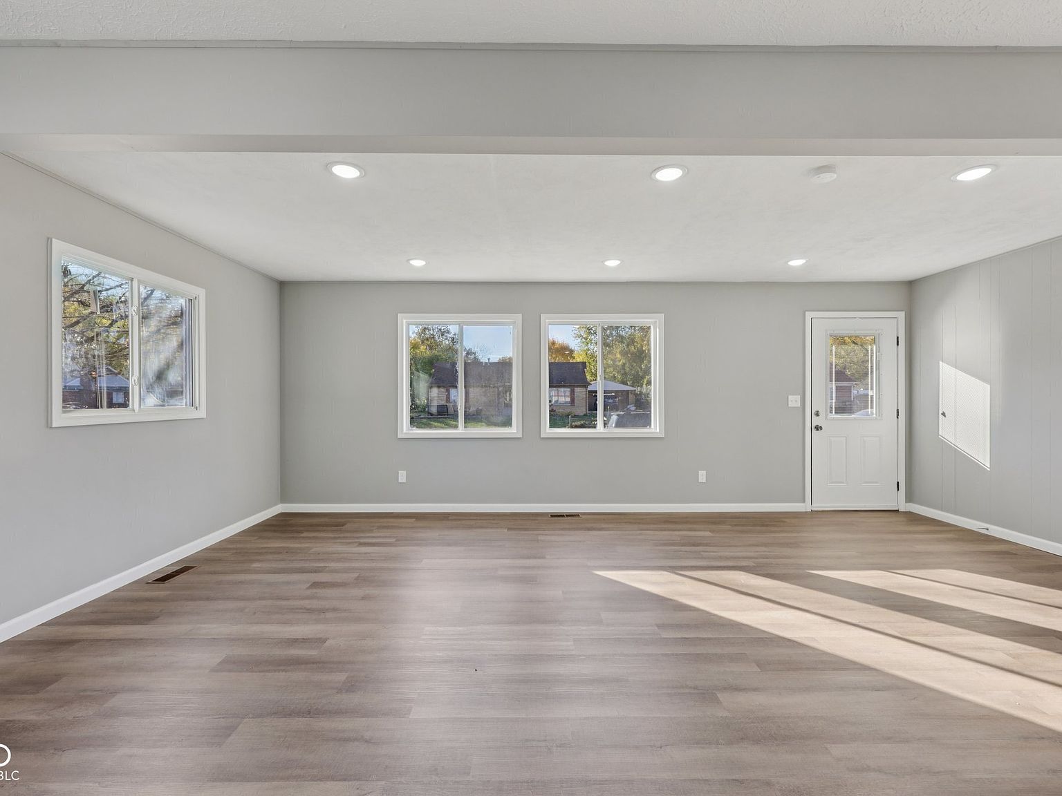 3441 Minger Rd Indianapolis, IN 46222 - Thumbnail 5