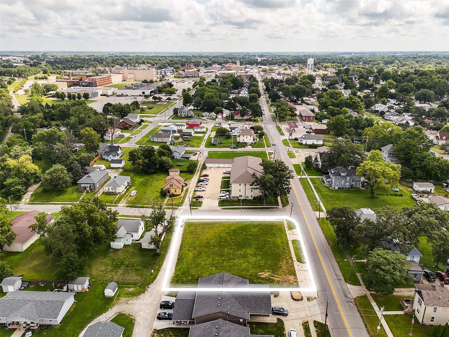 1000 1st Ave W Newton, IA 50208  | Land/Lot