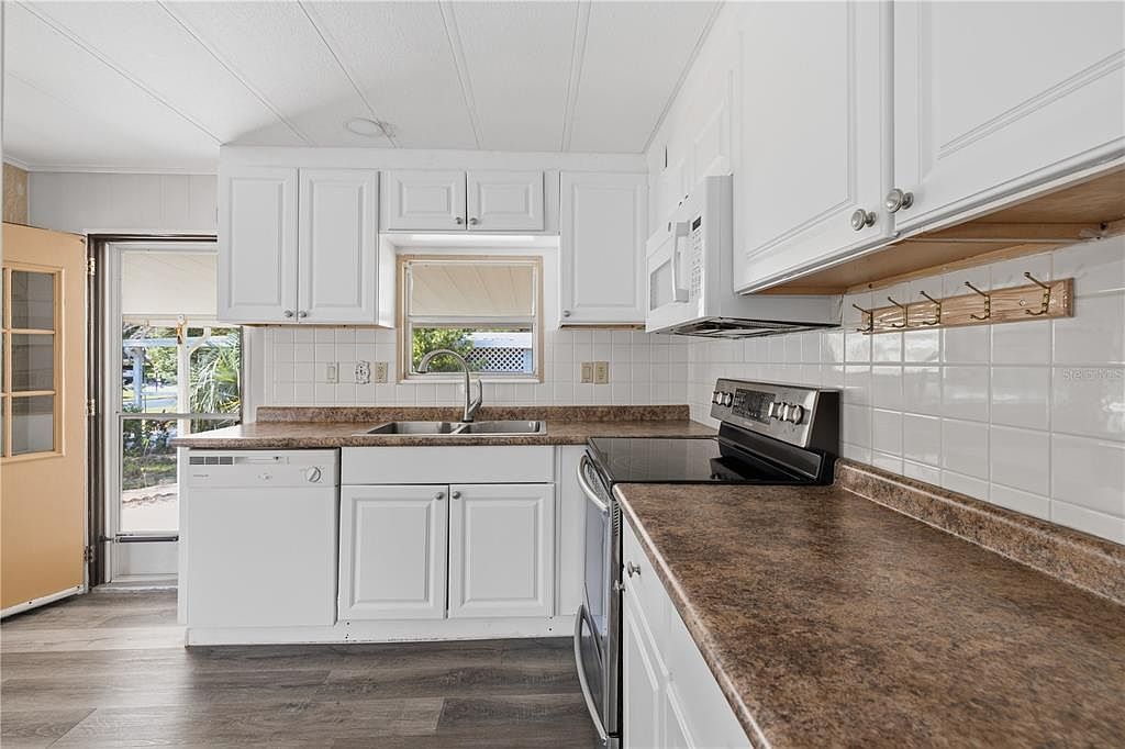 3417 WAX MYRTLE CIRCLE Zellwood, FL 32798 - Thumbnail 5