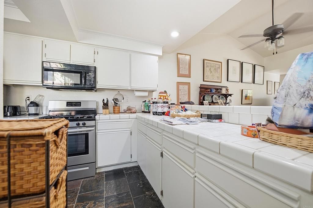 1489 Goldrush Way Oceanside, CA 92057 - Thumbnail 5