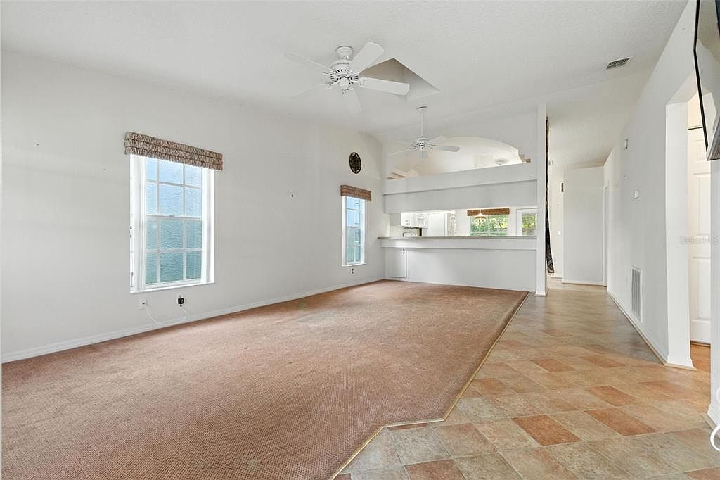 38335 Eucalyptus Dr Zephyrhills, FL 33542 - Thumbnail 5