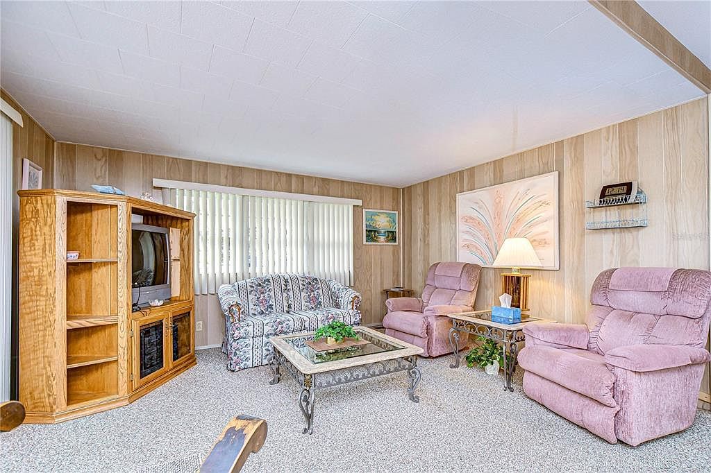 6125 Alpine Dr Zephyrhills, FL 33542 - Thumbnail 5