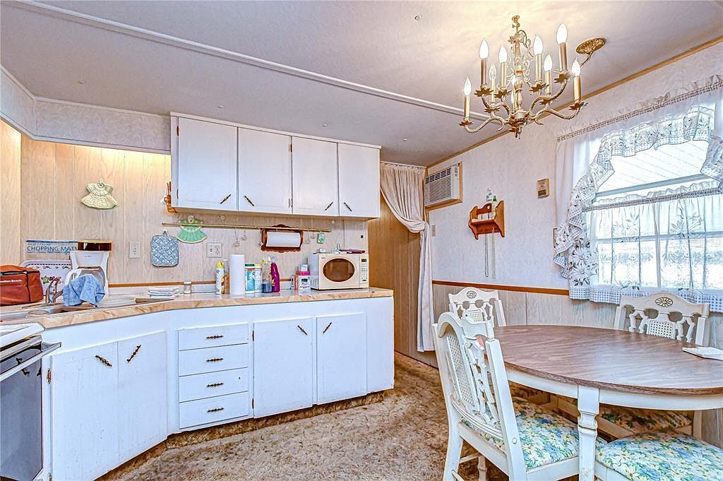 37427 Hammond Dr Zephyrhills, FL 33541 - Thumbnail 5