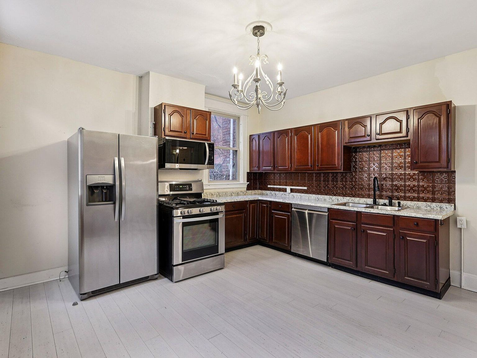 1505 Greenup St Covington, KY 41011 - Thumbnail 5