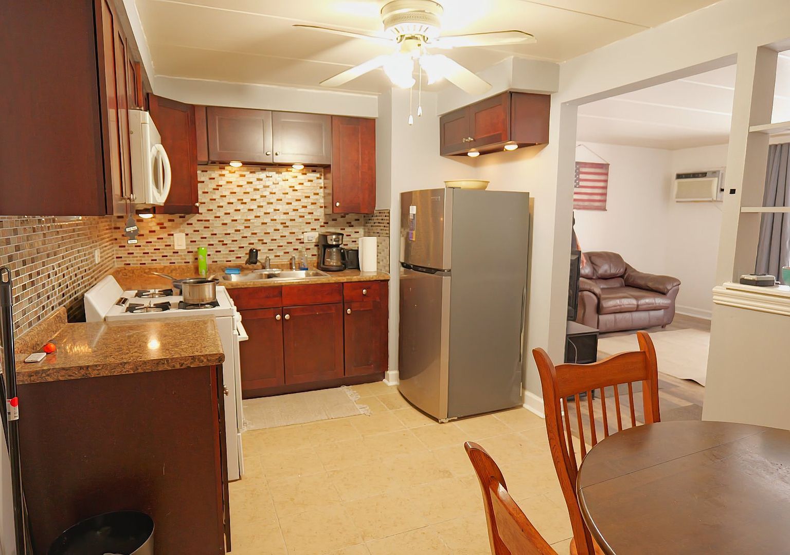 10811 S Lloyd Dr APT 3 Worth, IL 60482 - Thumbnail 5