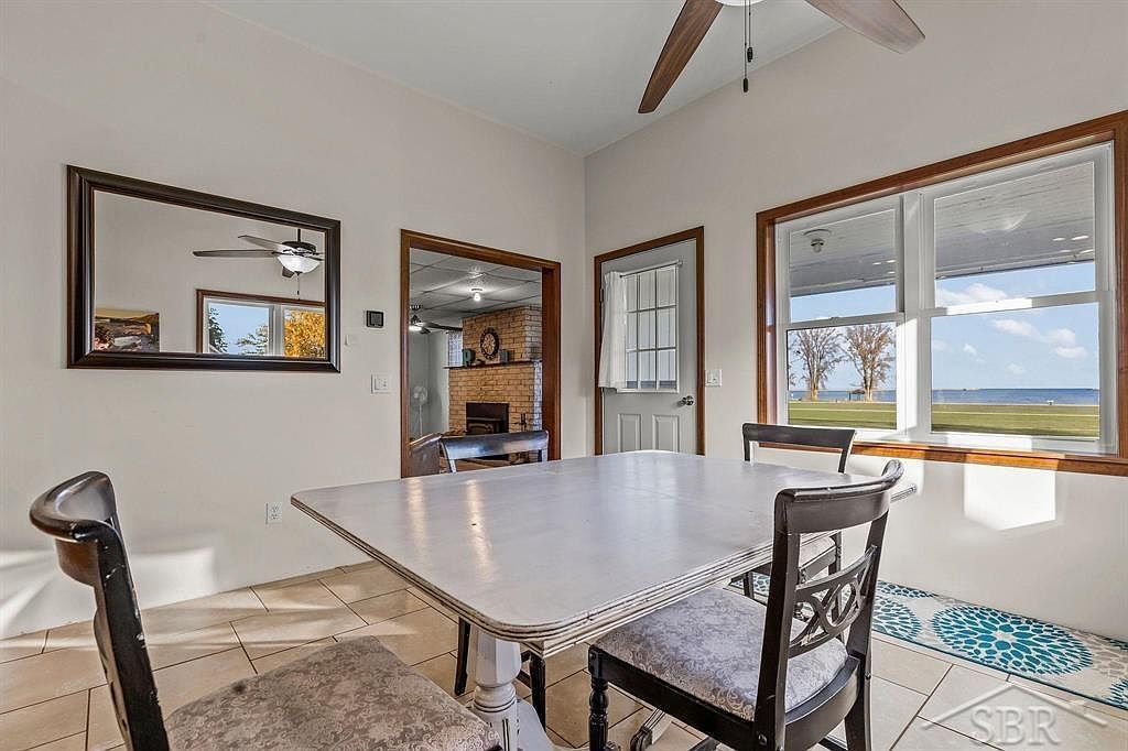 215 Water St Harbor Beach, MI 48441 - Thumbnail 5