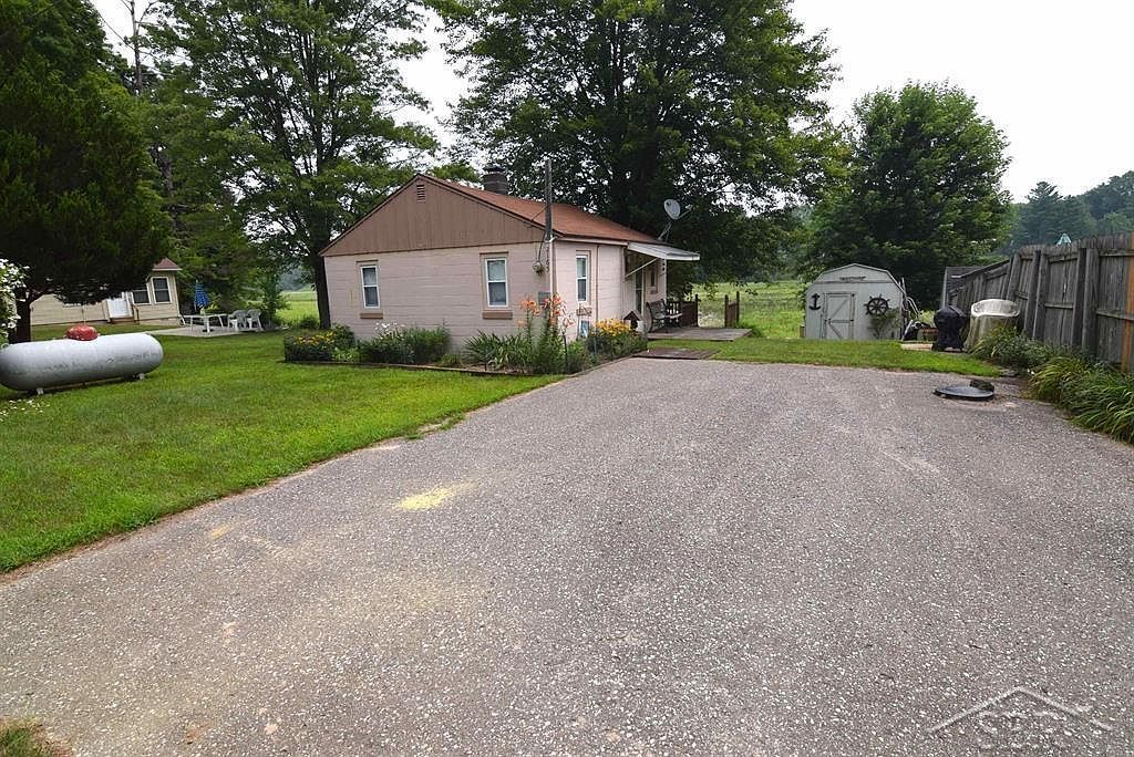 2165 Hillside Dr Beaverton, MI 48612 - Thumbnail 5