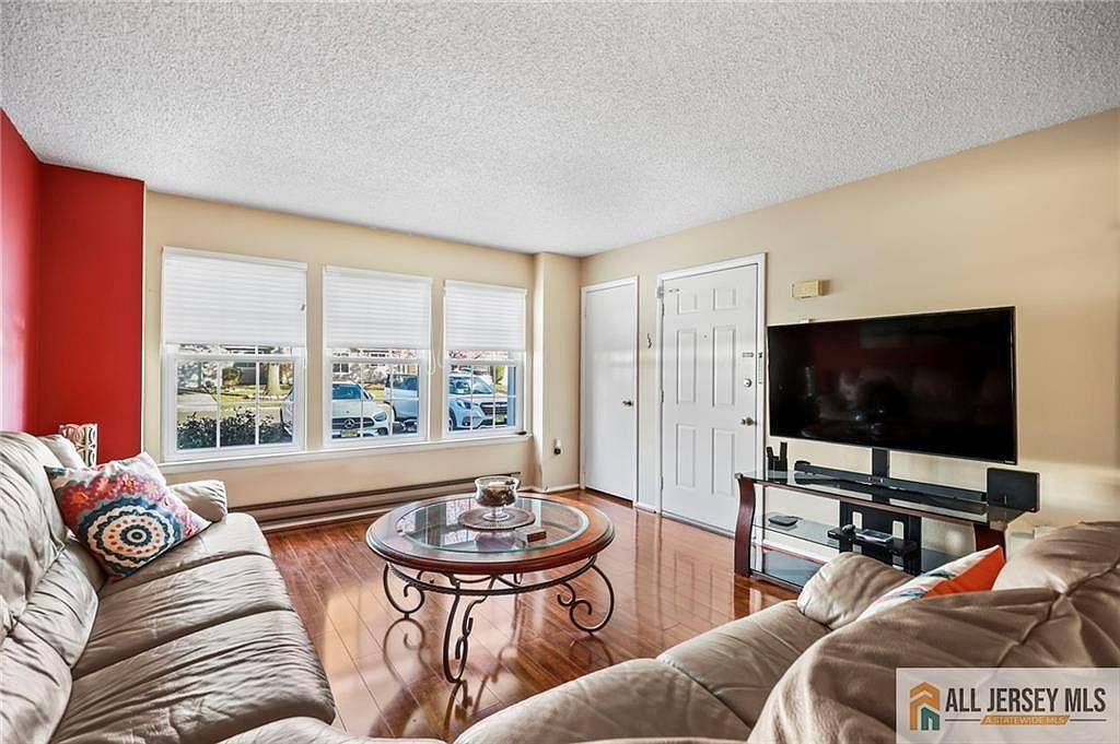 631 Madison Dr #B Monroe Township, NJ 08831 - Thumbnail 5