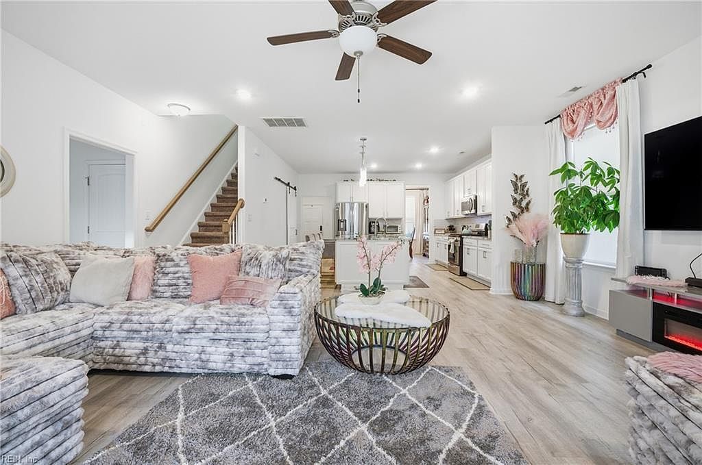 1415 Waltham Ln Newport News, VA 23608 - Thumbnail 5