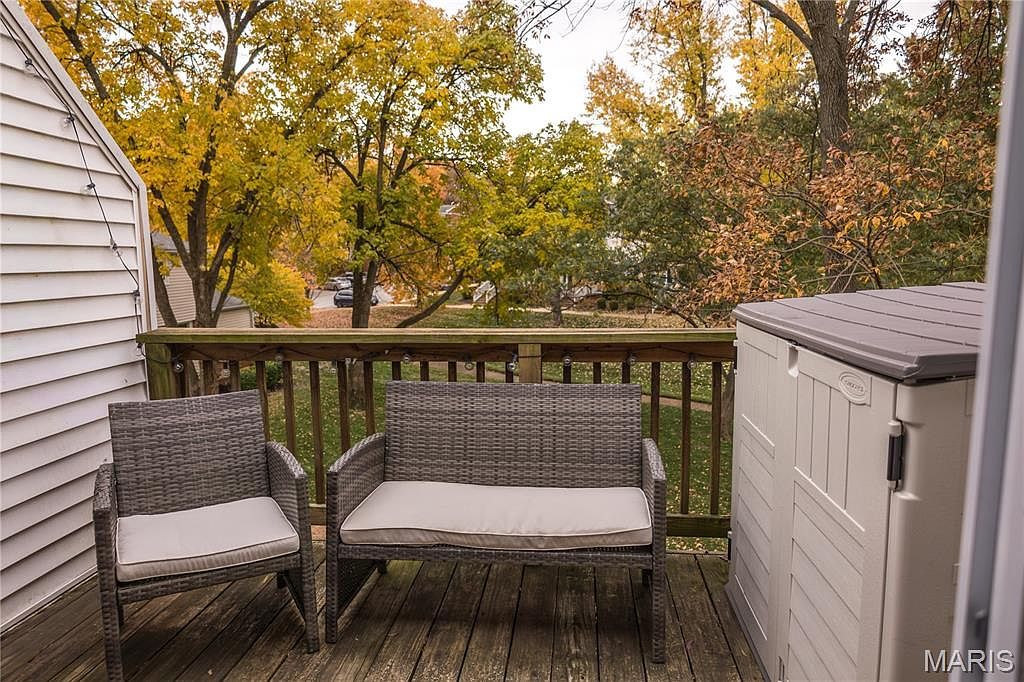 9206 Eager Rd Saint Louis, MO 63144 - Thumbnail 5