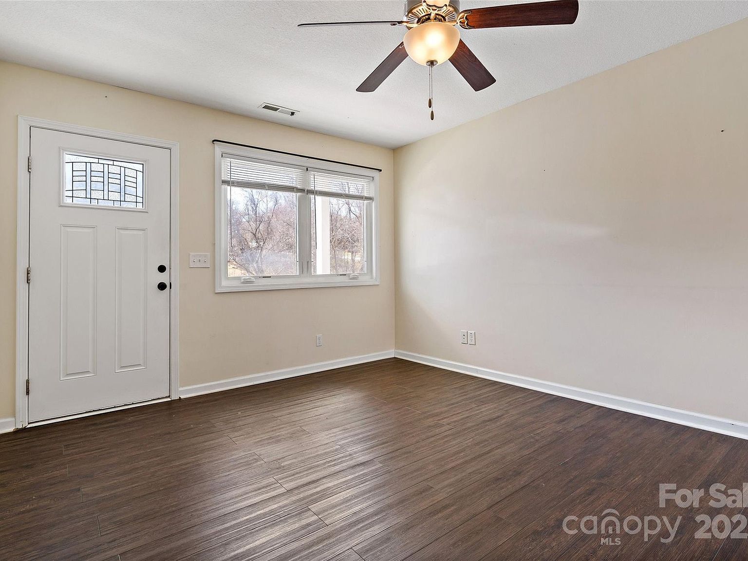 31 English Ivy Rd Asheville, NC 28806 - Thumbnail 5