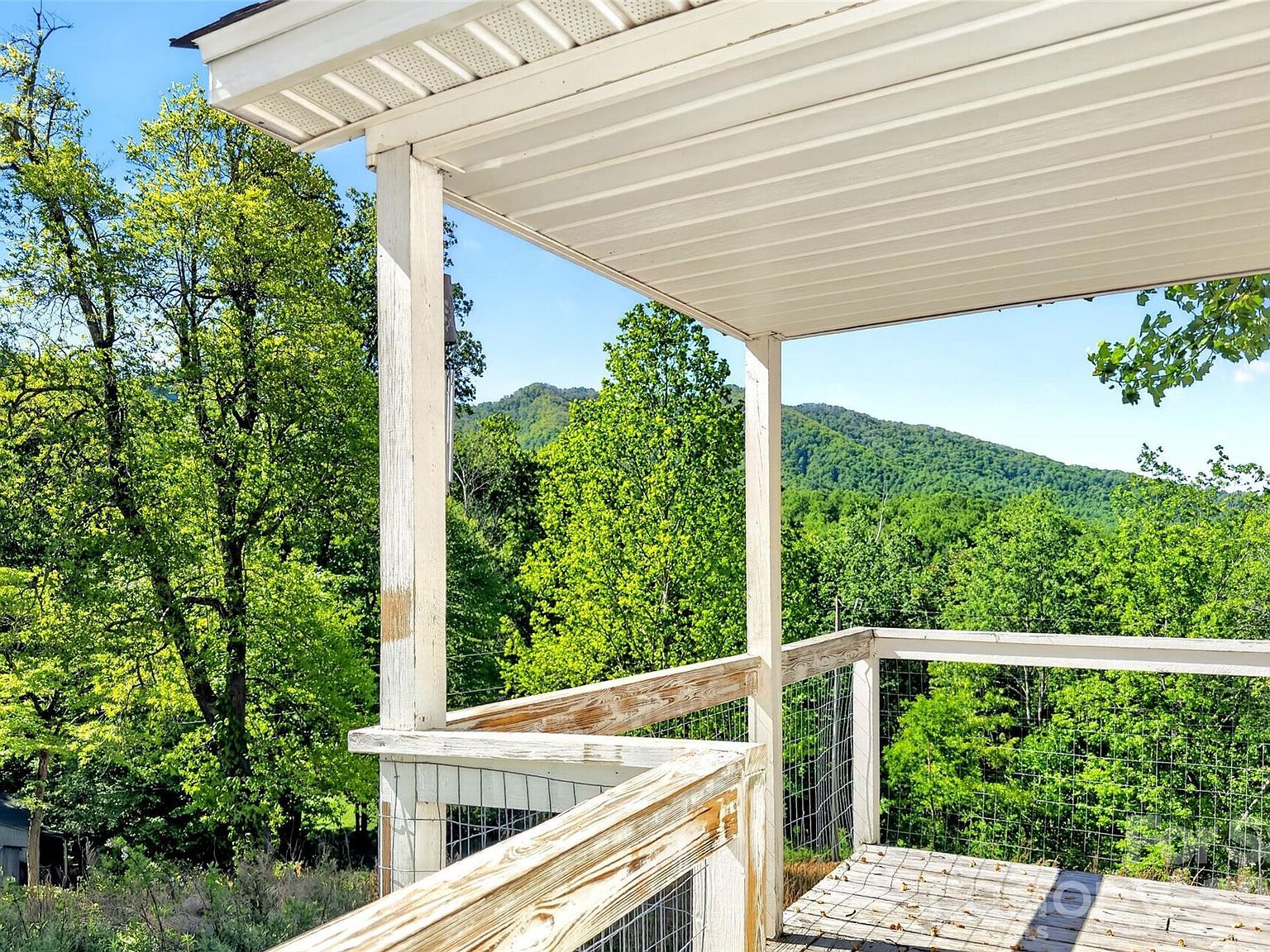 298 Wolf Xing Bakersville, NC 28705 - Thumbnail 5