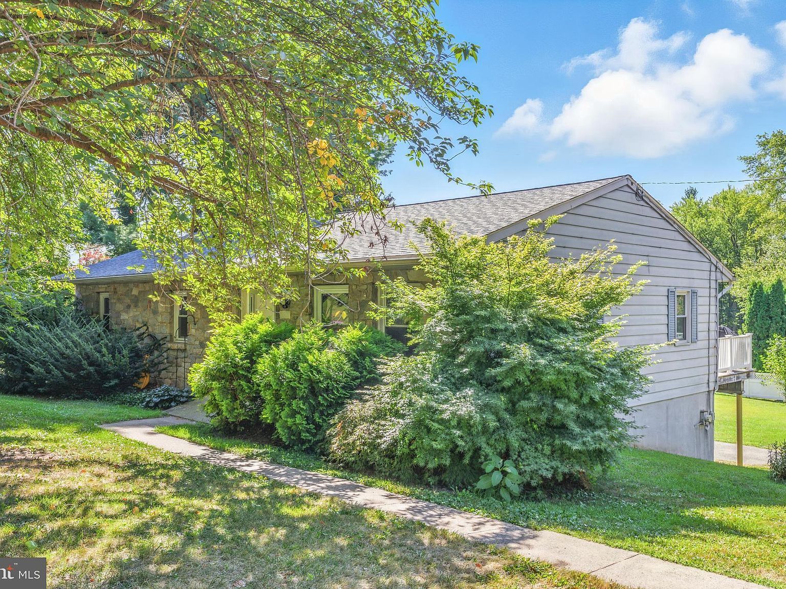 746 W Hoffecker Rd Pottstown, PA 19465 - Thumbnail 5