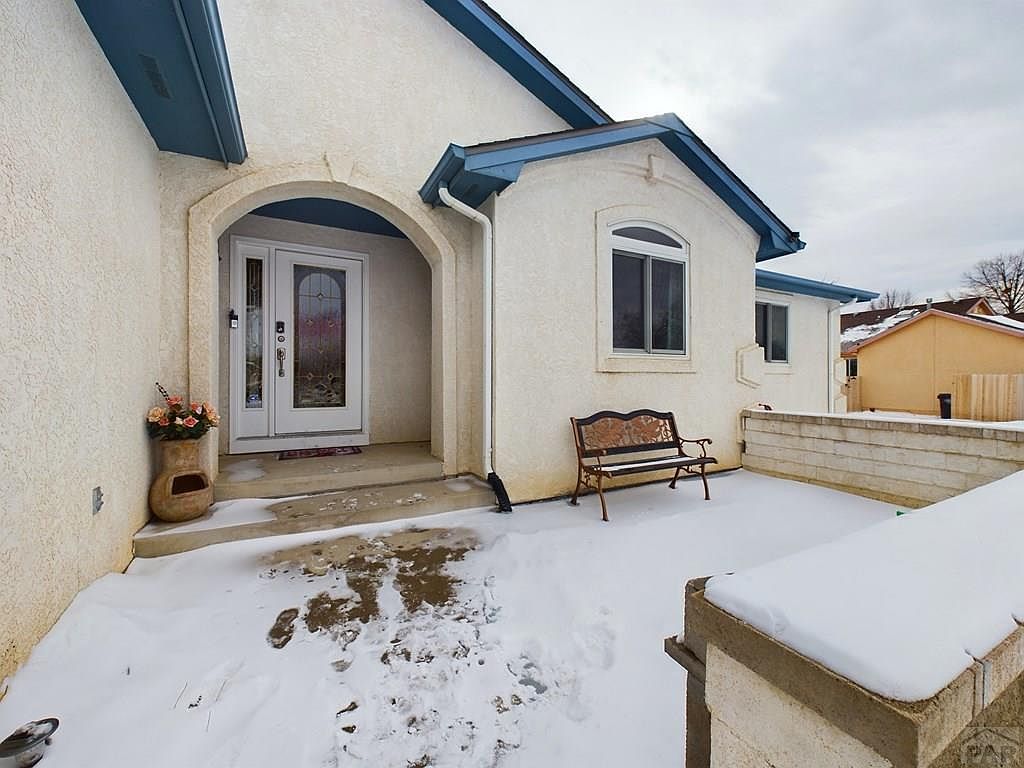 438 W Fairway Dr Pueblo West, CO 81007 - Thumbnail 5