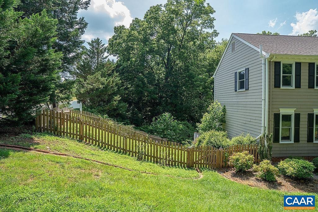 1712 Hearthglow Ln Charlottesville, VA 22901 - Thumbnail 5