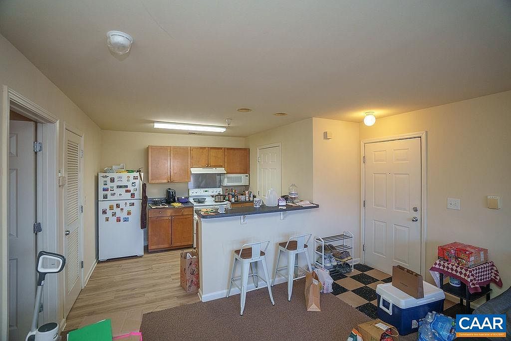 175 Yellowstone Dr APT 304 Charlottesville, VA 22903 - Thumbnail 5
