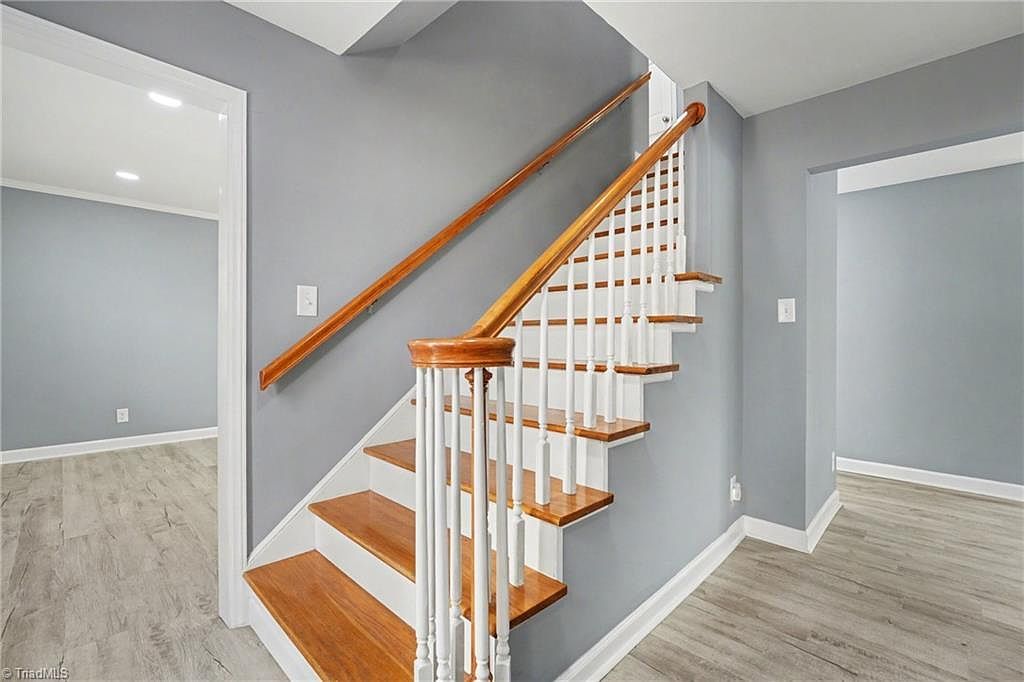 204 N Gurney St Burlington, NC 27215 - Thumbnail 5