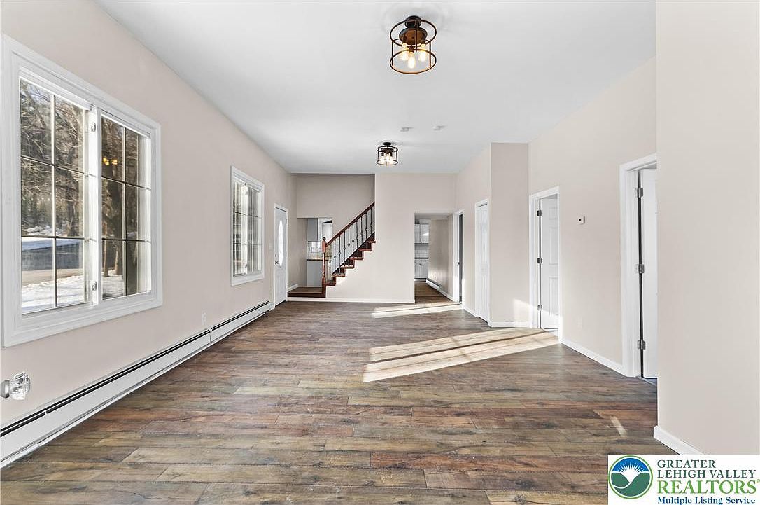 751 W Pennsylvania Ave Pen Argyl, PA 18072 - Thumbnail 5