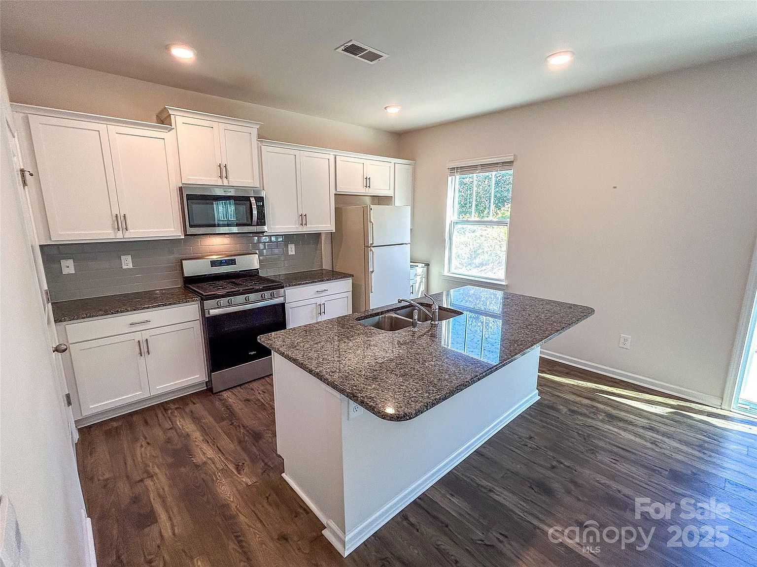 4120 Village Blvd Conover, NC 28613 - Thumbnail 5