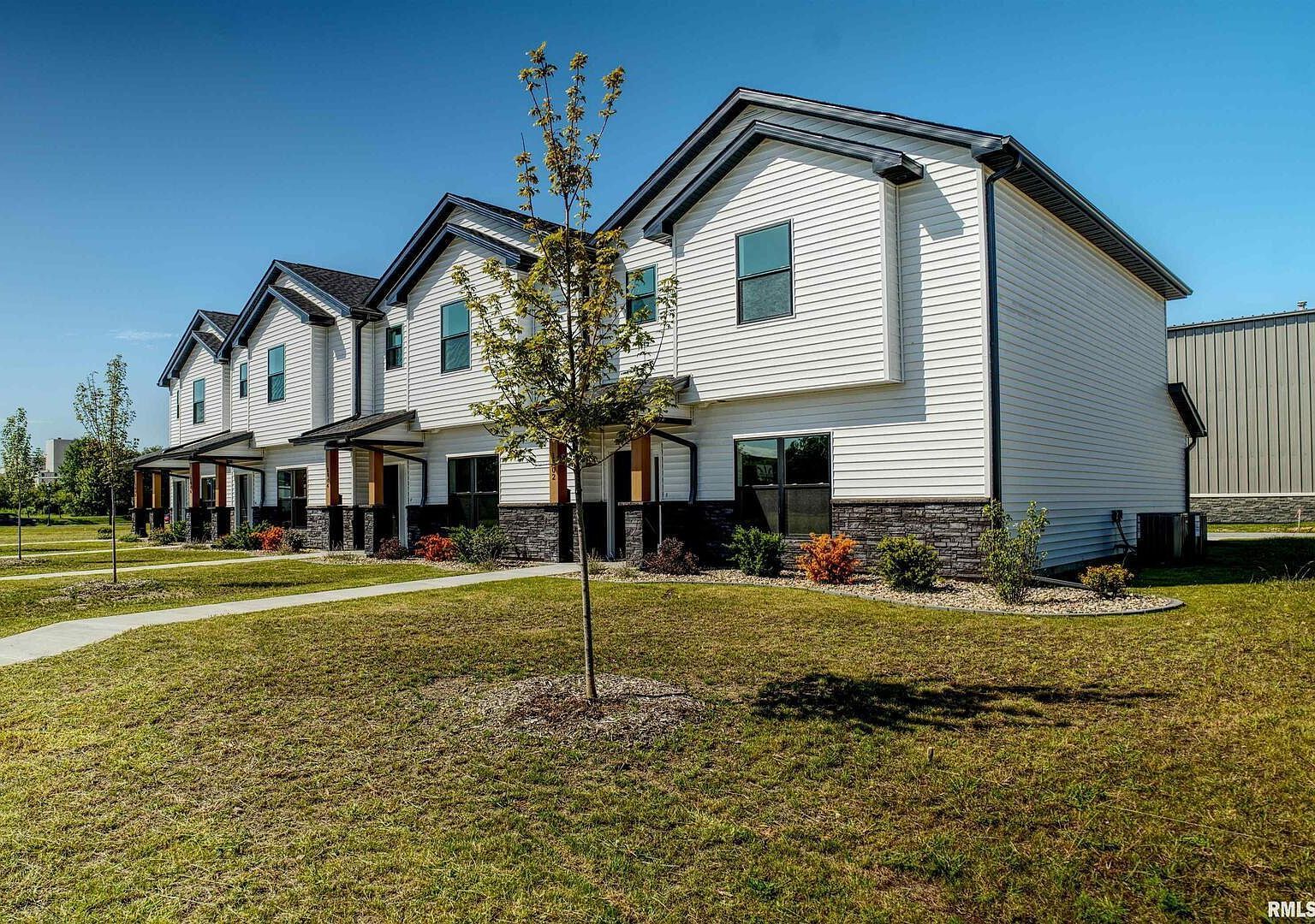 1004 S 4th St Clinton, IA 52732 - Thumbnail 5