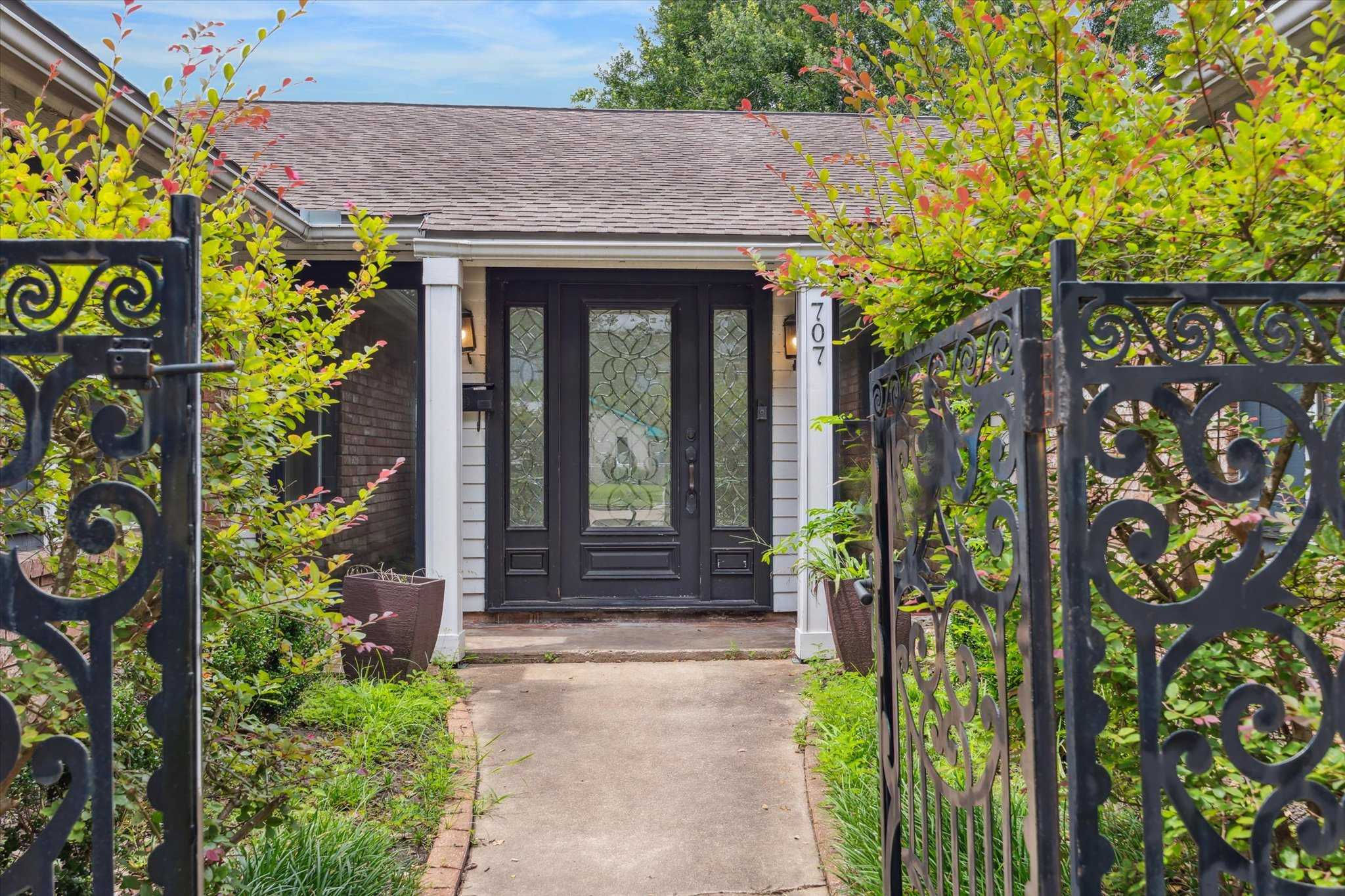 707 Bayview Drive, El Lago, TX, USA, 77586 - Thumbnail 5