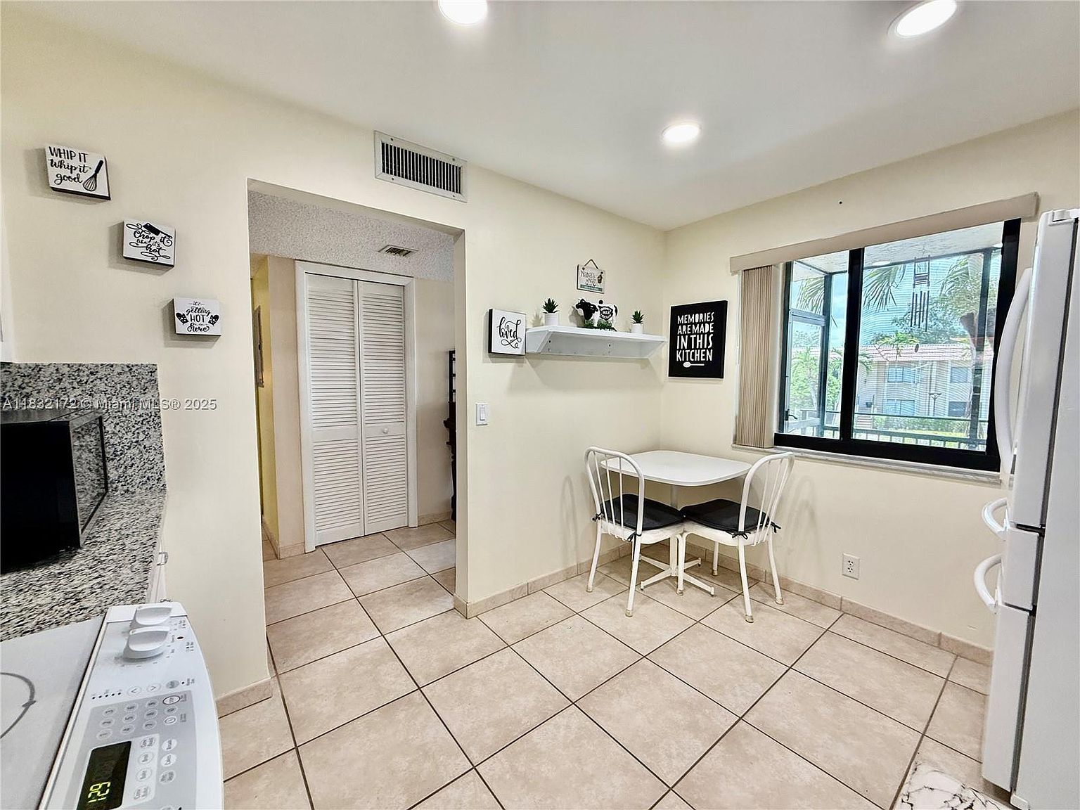 318 Lakeview Dr APT 203 Weston, FL 33326 - Thumbnail 5