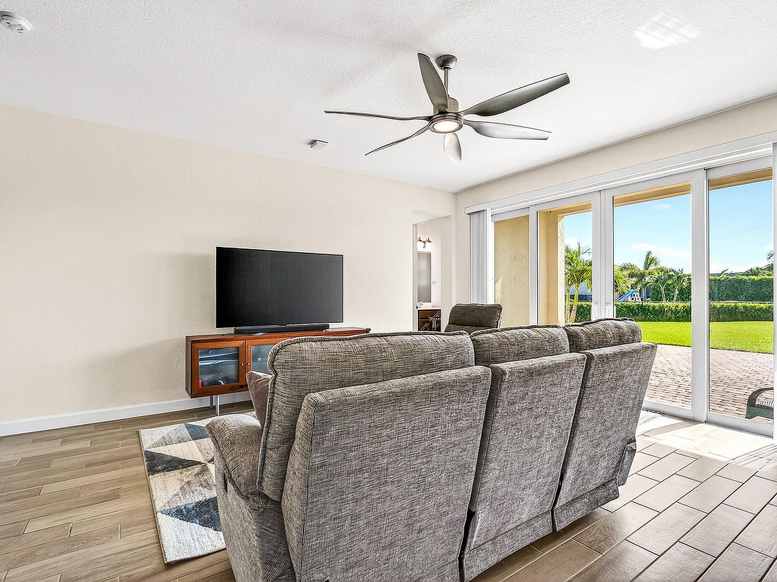 5986 Sequoia Cir Vero Beach, FL 32967 - Thumbnail 5