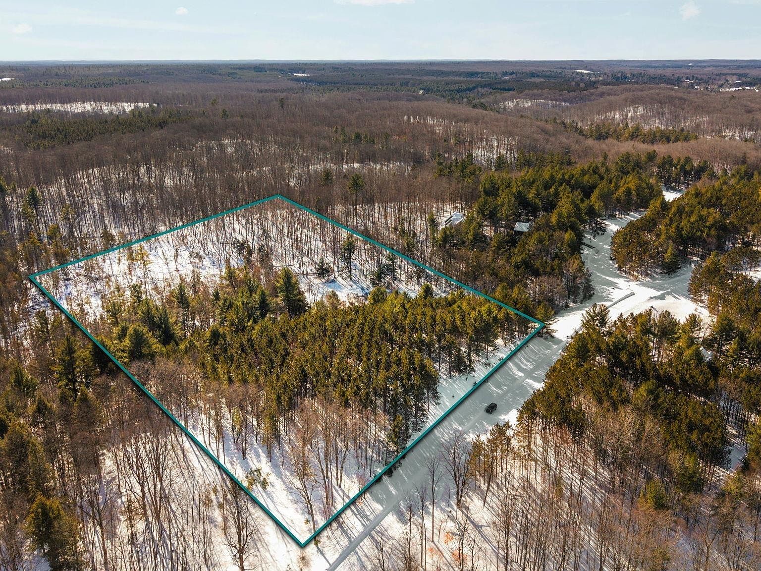 4811 Truax Lake Rd #10 Williamsburg, MI 49690 - Thumbnail 5