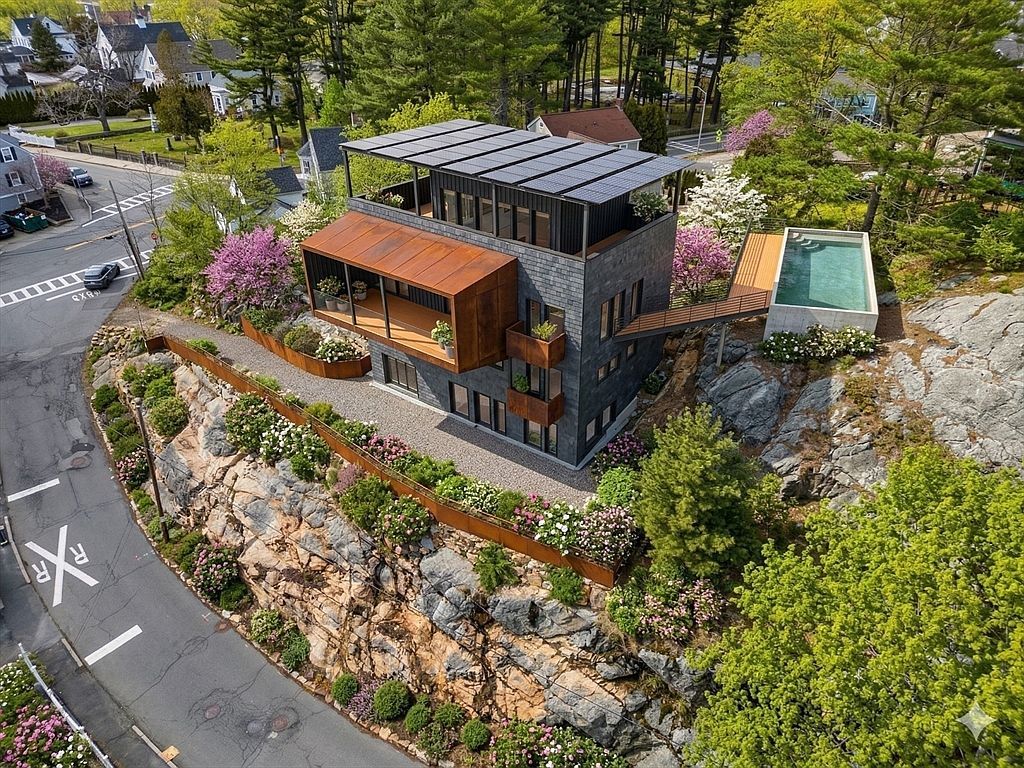 1 Sea St Manchester, MA 01944 - Thumbnail 5