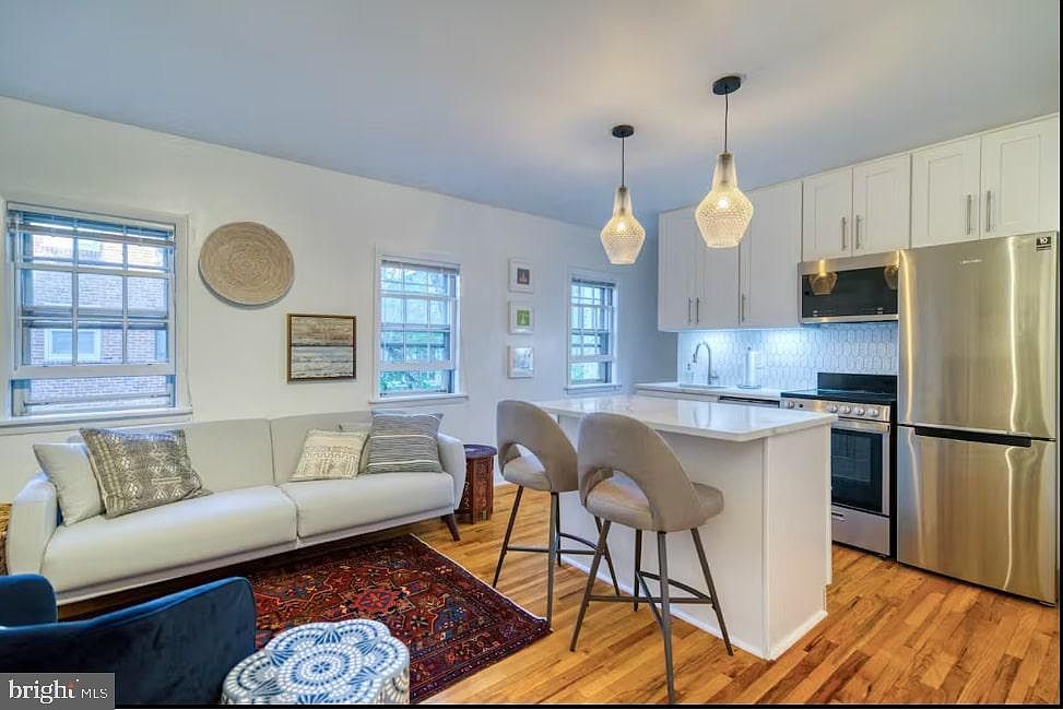 1026 Pine St APT 6 Philadelphia, PA 19107 - Thumbnail 5