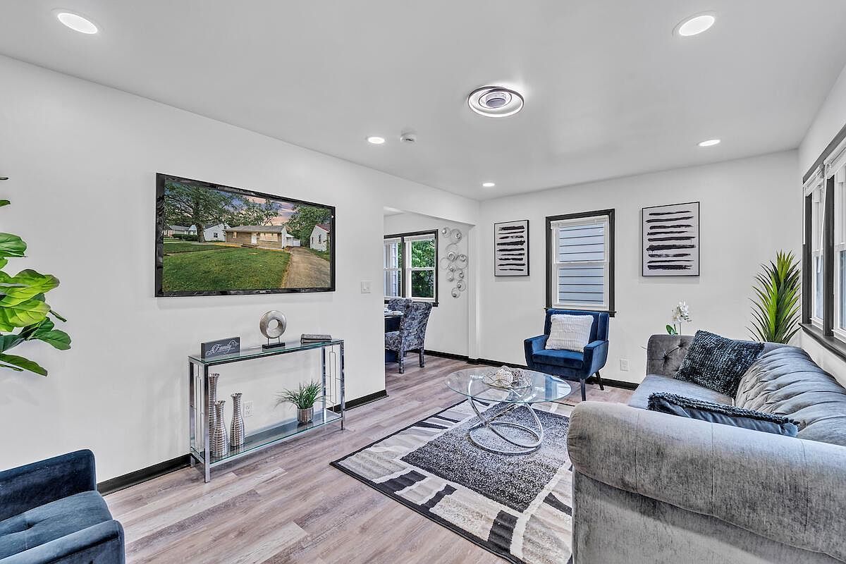 1900 W Sheridan Ave Milwaukee, WI 53209 - Thumbnail 5