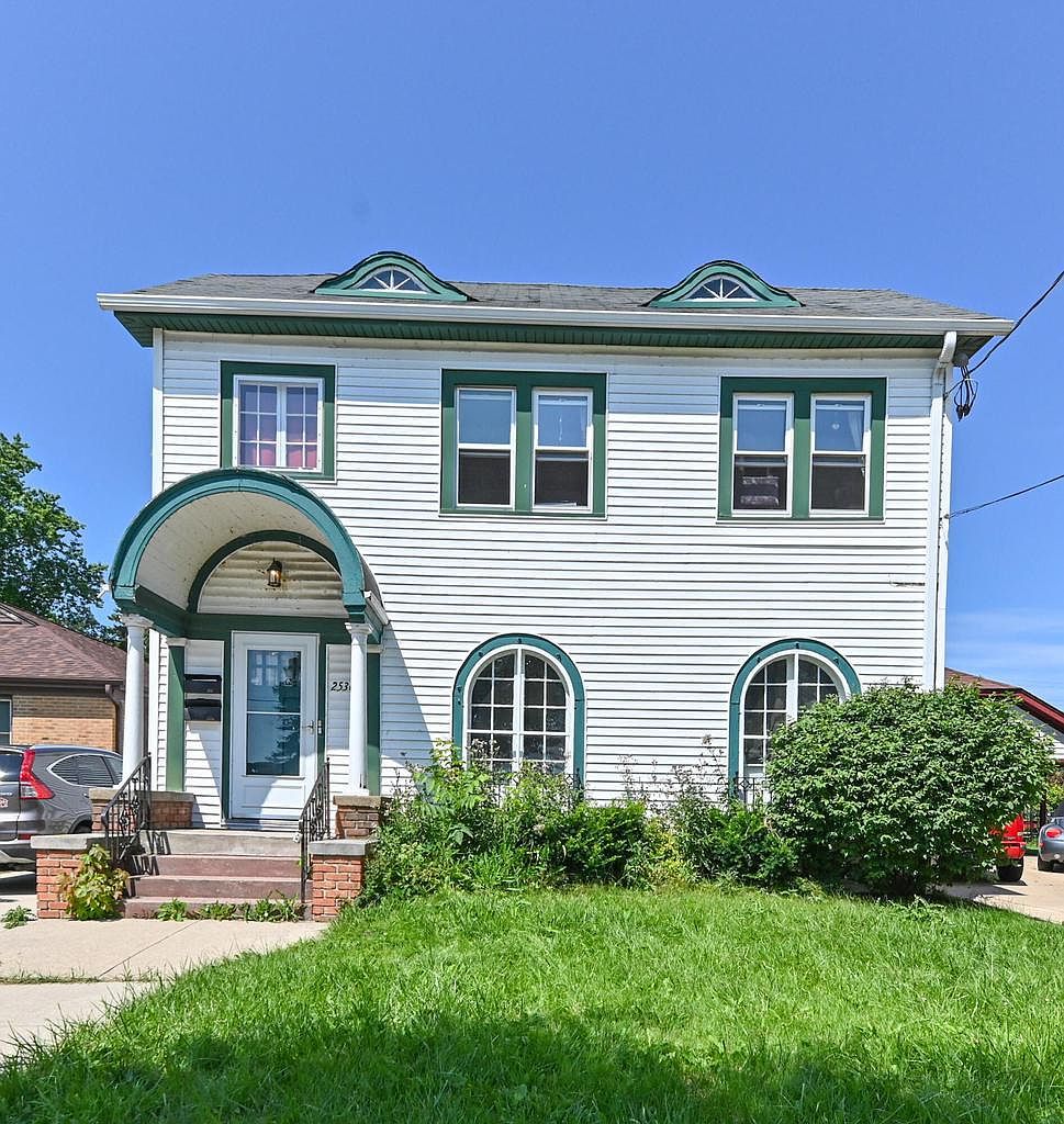 2530 Taylor Ave Racine, WI 53403 - Thumbnail 5