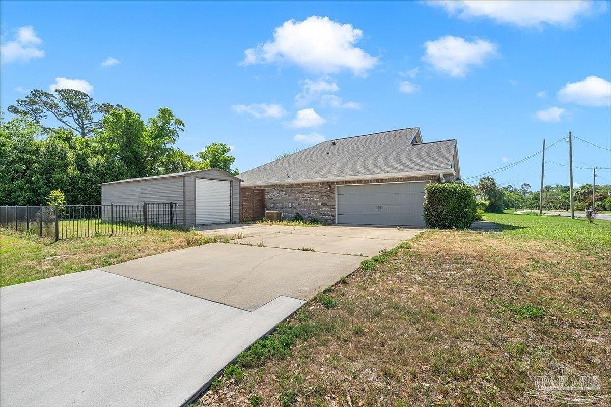 1264 Redwood Ln Gulf Breeze, FL 32563 - Thumbnail 5