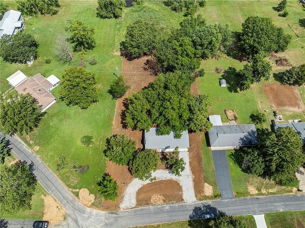 13611 E Neosho Rd Nevada, MO 64772 - Thumbnail 5