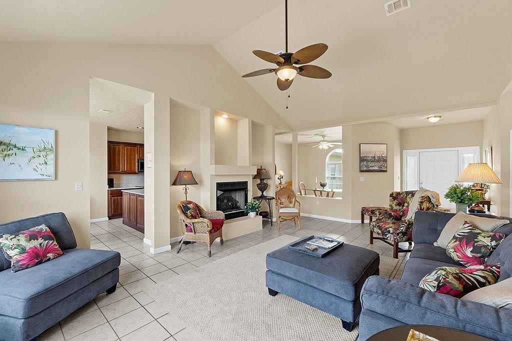 622 Gulf Aire Dr Port Saint Joe, FL 32456 - Thumbnail 5