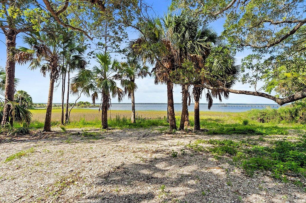 2536 County Road 30a Apalachicola, FL 32320 - Thumbnail 5