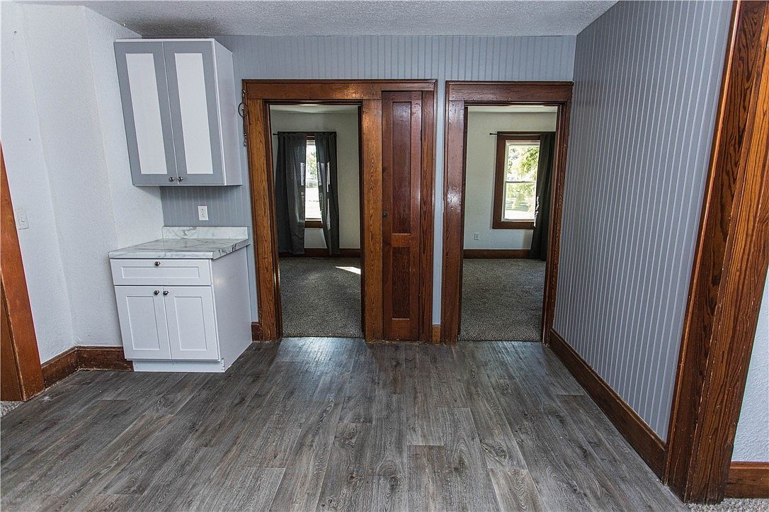 216 W 4th St Saint Elmo, IL 62458 - Thumbnail 5