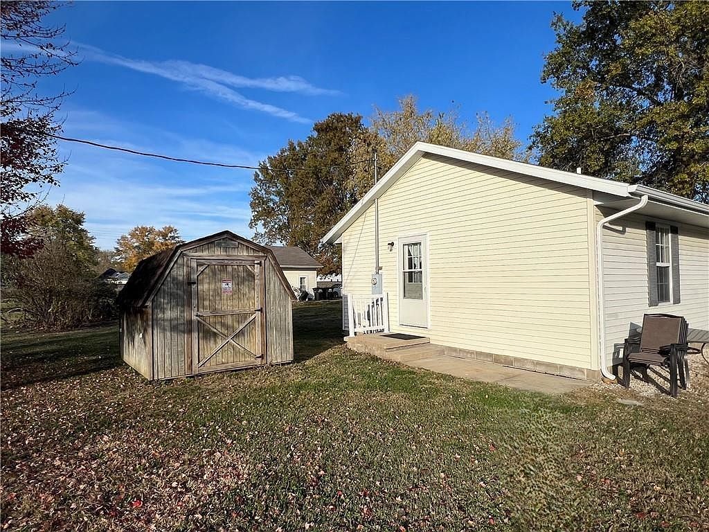 114 N Edwards St Altamont, IL 62411 - Thumbnail 5