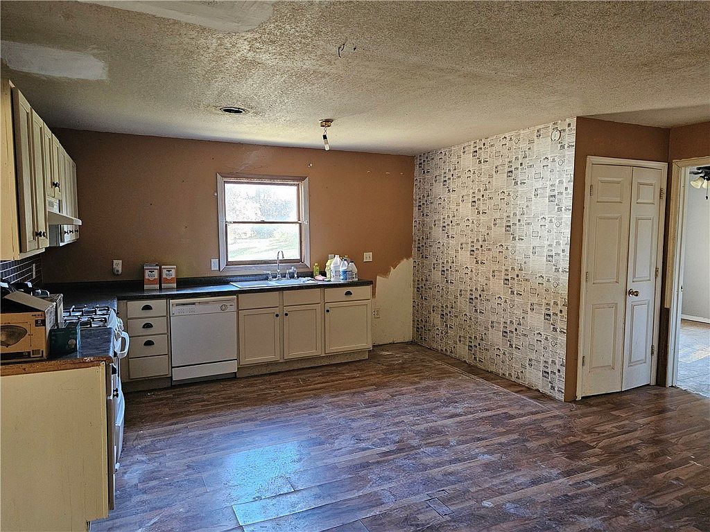 928 County Road 1575e Greenup, IL 62428 - Thumbnail 5