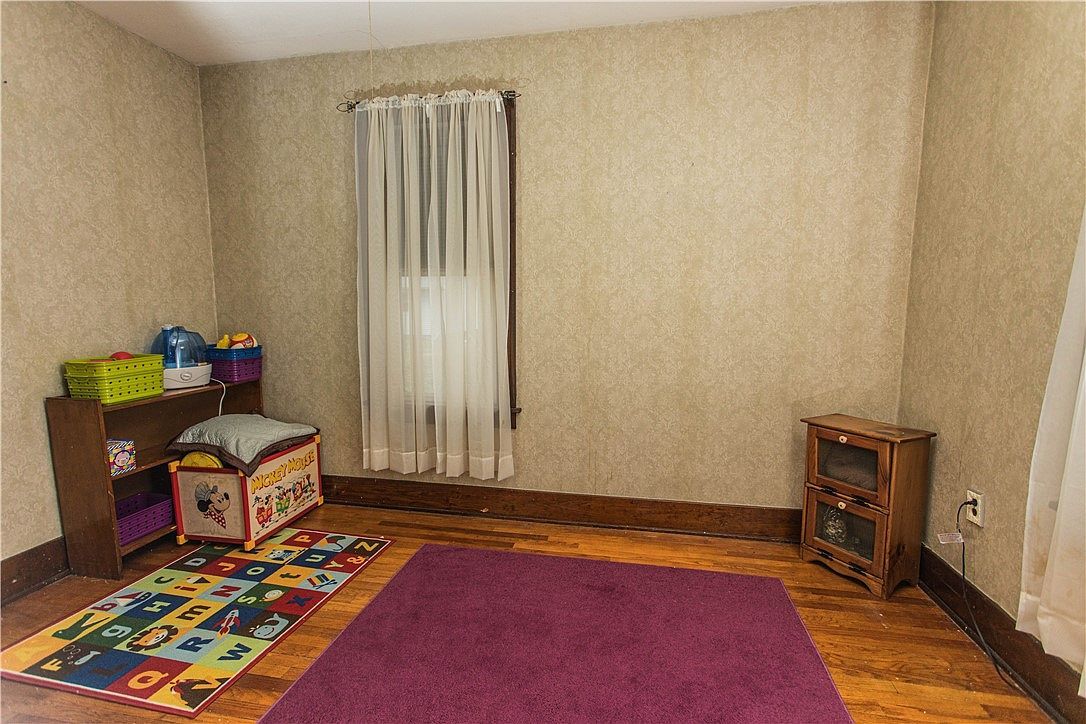 1905 Dewitt Ave Mattoon, IL 61938 - Thumbnail 5