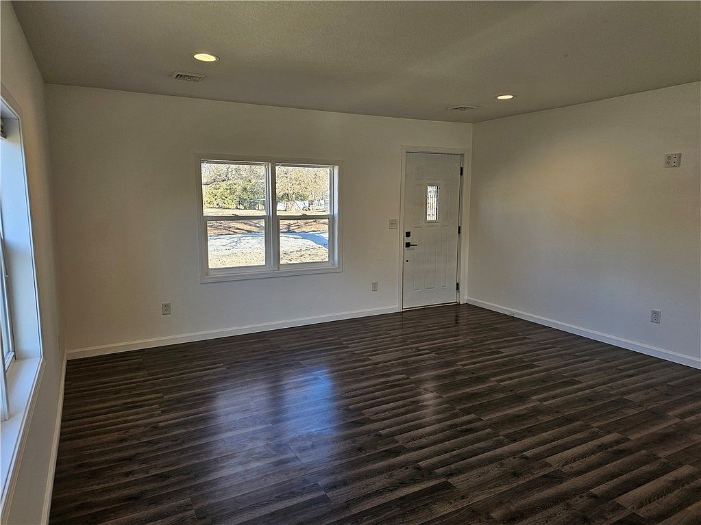 505 W Pleasant St Greenup, IL 62428 - Thumbnail 5