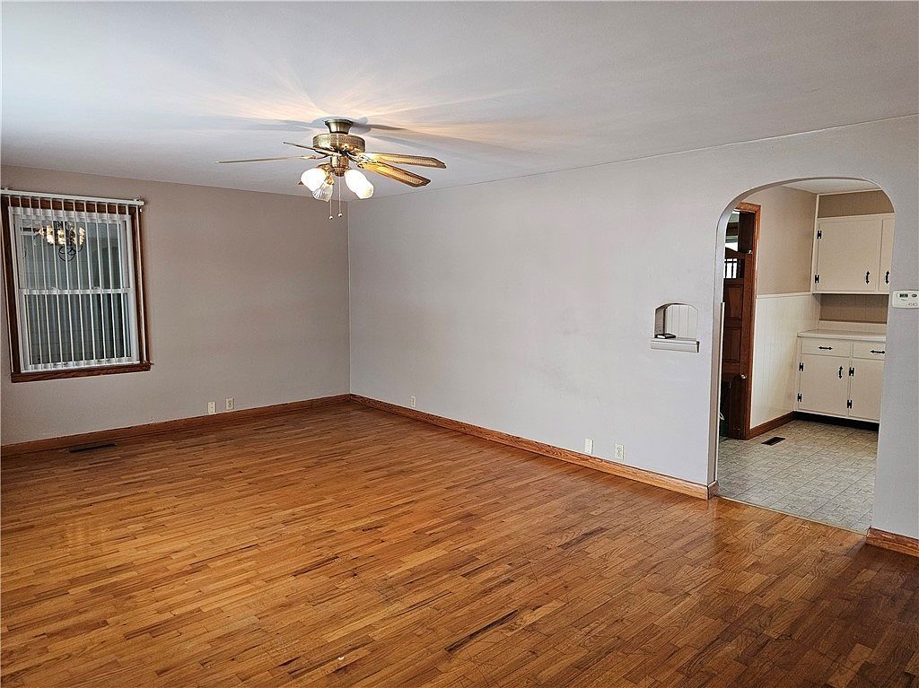 104 E Ohio St Greenup, IL 62428 - Thumbnail 5