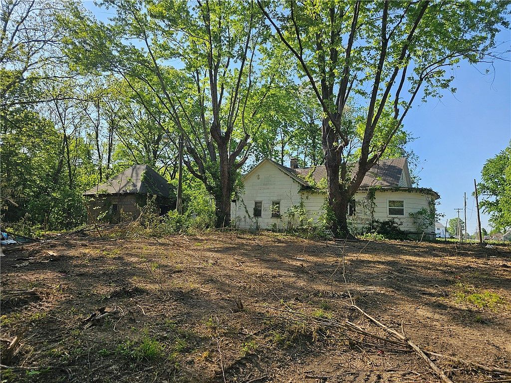 507 S Delaware St Greenup, IL 62428 - Thumbnail 5