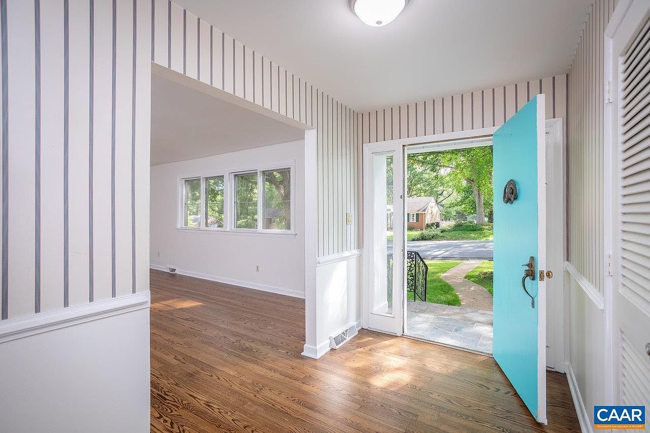 424 Carrsbrook Dr Charlottesville, VA 22901 - Thumbnail 5