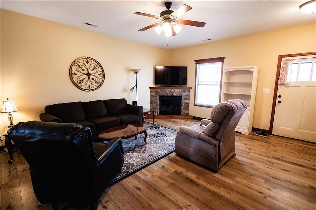 4816 N Creek Woods Dr Saint Joseph, MO 64507 - Thumbnail 5