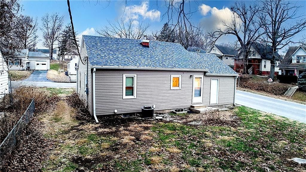 2201 Monterey Dr Saint Joseph, MO 64507 - Thumbnail 5